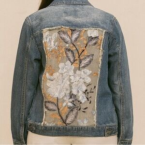 Ashley Vintage Charm Denim & Lace Back Trucker Jacket small
